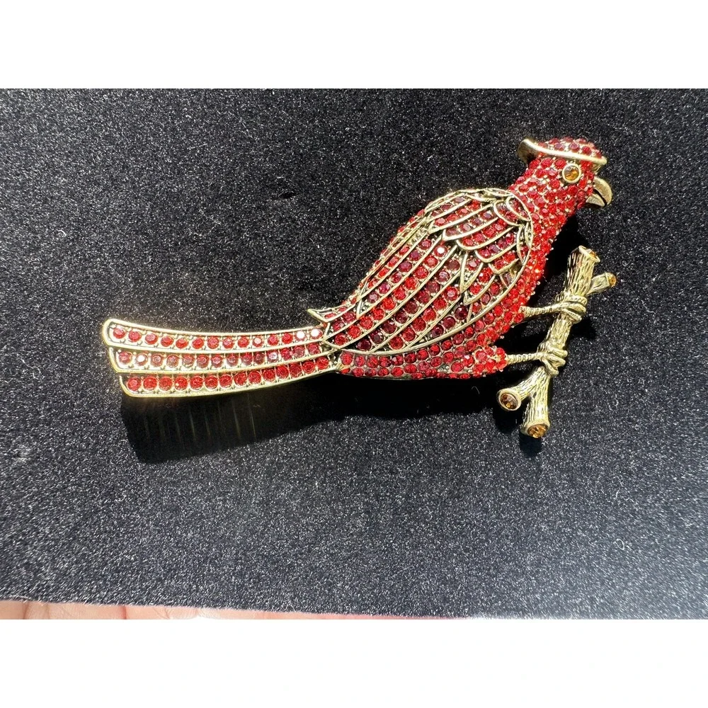 New HEIDI DAUS Cardinal BIRD PIN SIAM Red‎ COLOR